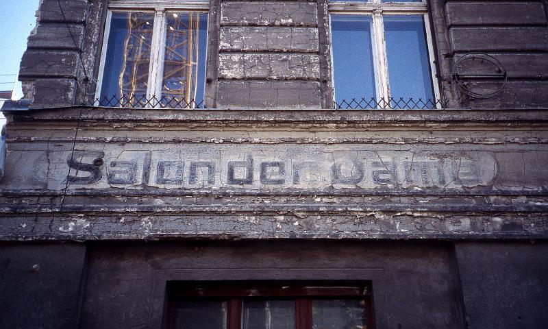 Berlin-Prenzlauer Berg, Rykestr. 19, 7.3.1997.jpg - Salon der Dame